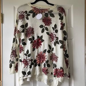 Vici lightweight floral sweater size small